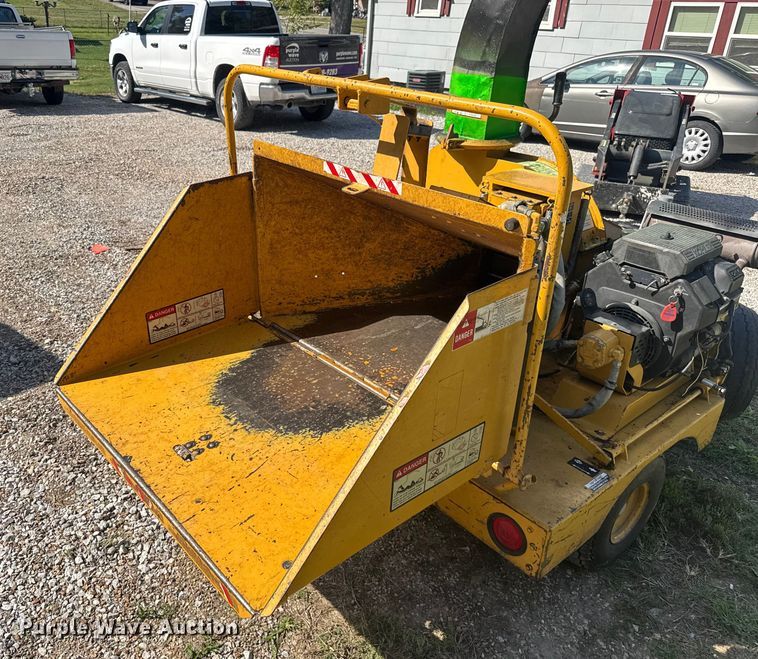 image for item EV1969 Vermeer 625 wood chipper