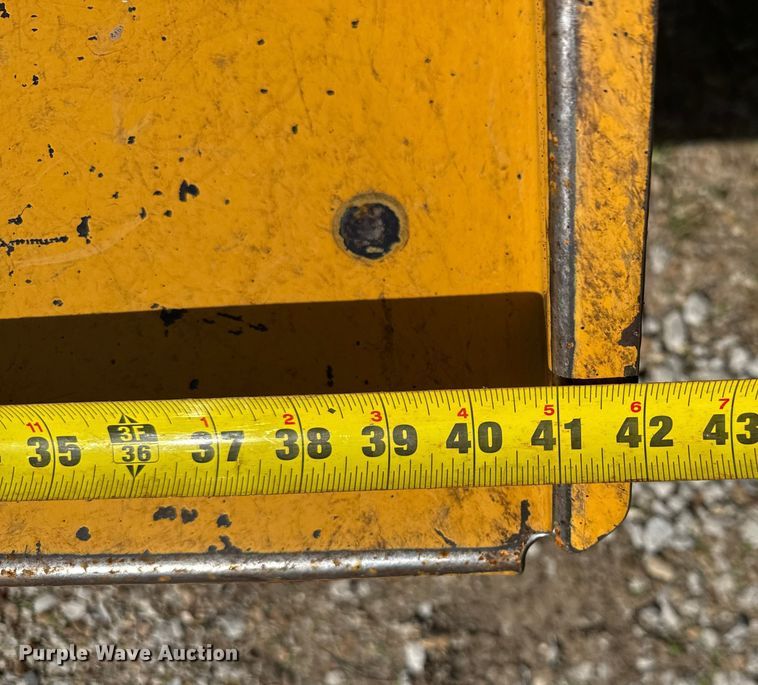 image for item EV1969 Vermeer 625 wood chipper