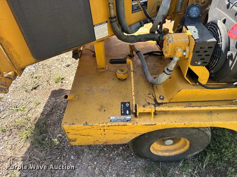 image for item EV1969 Vermeer 625 wood chipper