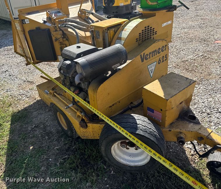 image for item EV1969 Vermeer 625 wood chipper