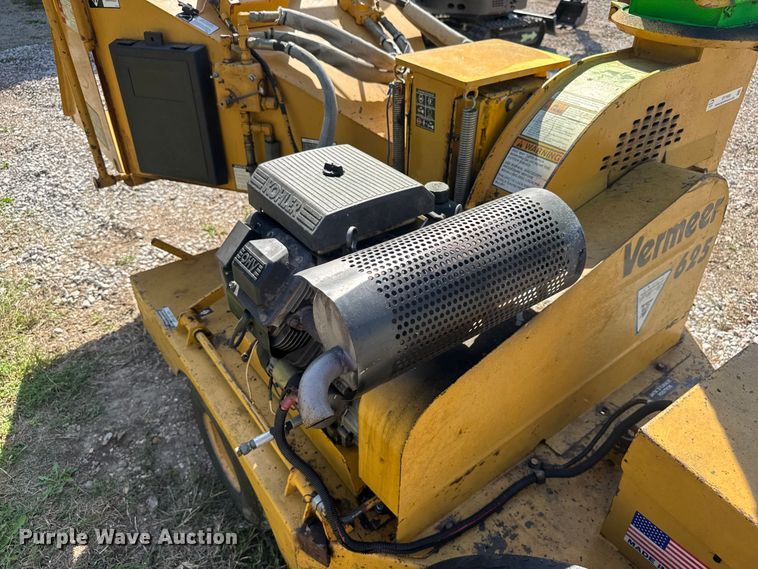 image for item EV1969 Vermeer 625 wood chipper