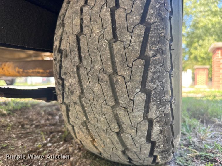 image for item EV1969 Vermeer 625 wood chipper