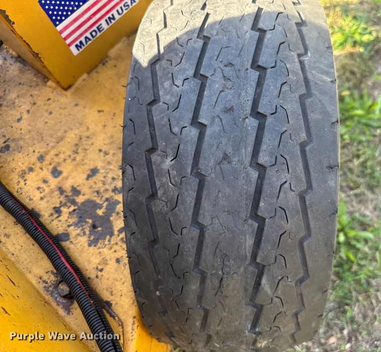 image for item EV1969 Vermeer 625 wood chipper