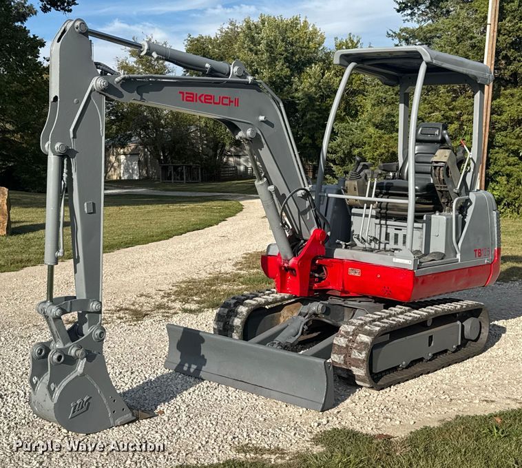EXCAVADORA 2005 TAKEUCHI TB125
