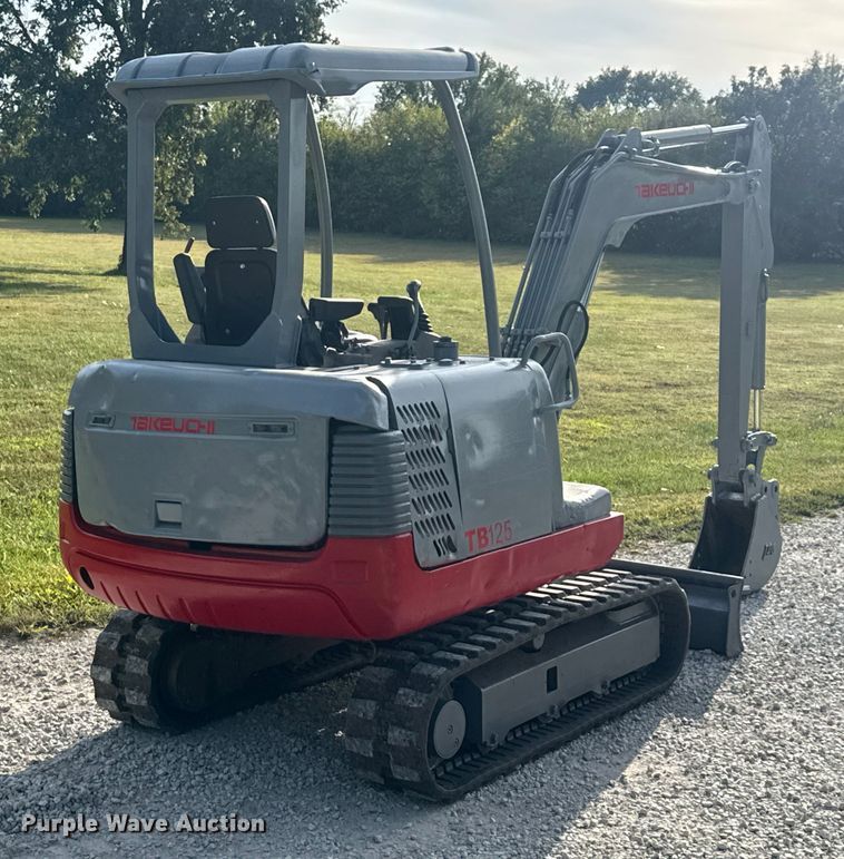 EXCAVADORA 2005 TAKEUCHI TB125