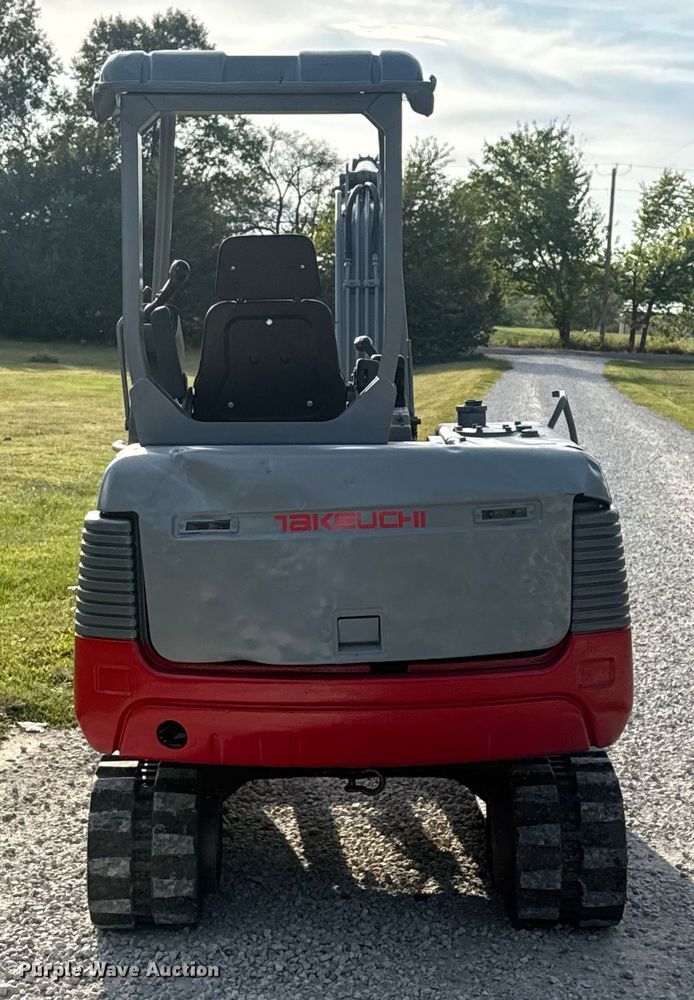 image for item EV1972 2005 Takeuchi TB125 mini excavator