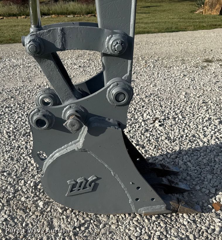 image for item EV1972 2005 Takeuchi TB125 mini excavator