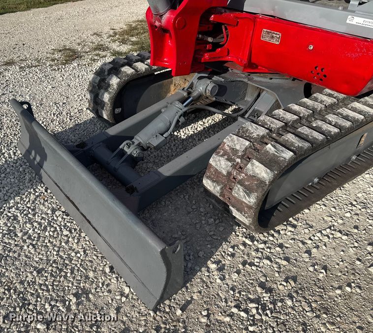 image for item EV1972 2005 Takeuchi TB125 mini excavator