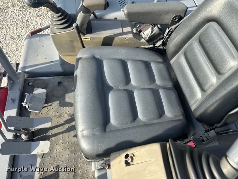 image for item EV1972 2005 Takeuchi TB125 mini excavator