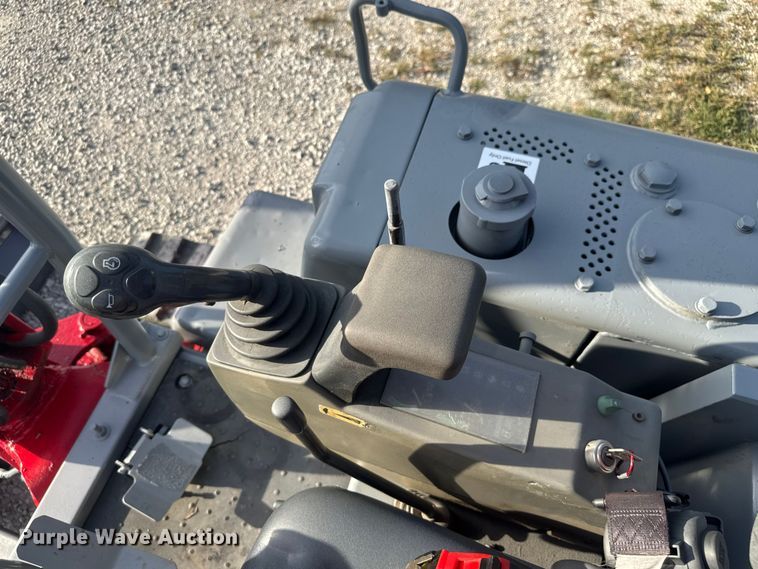 image for item EV1972 2005 Takeuchi TB125 mini excavator