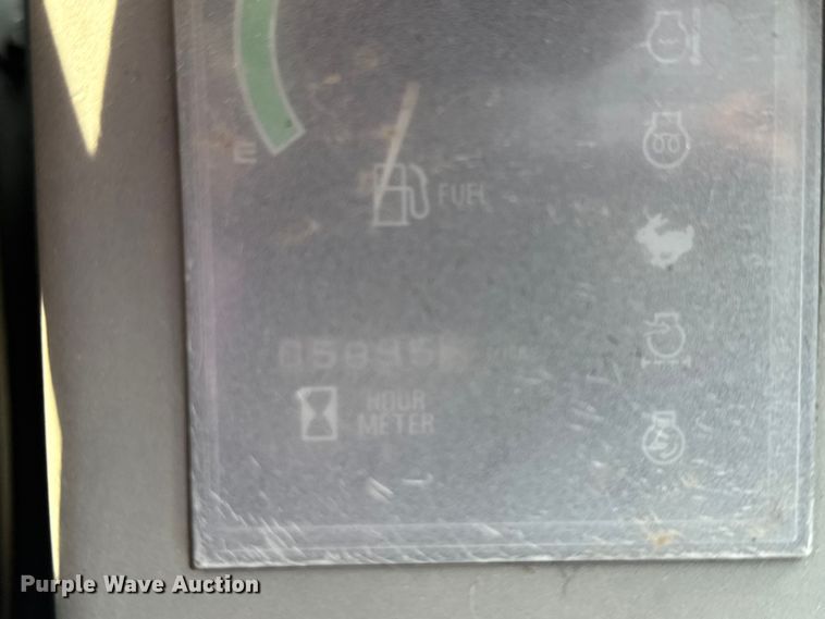 image for item EV1972 2005 Takeuchi TB125 mini excavator