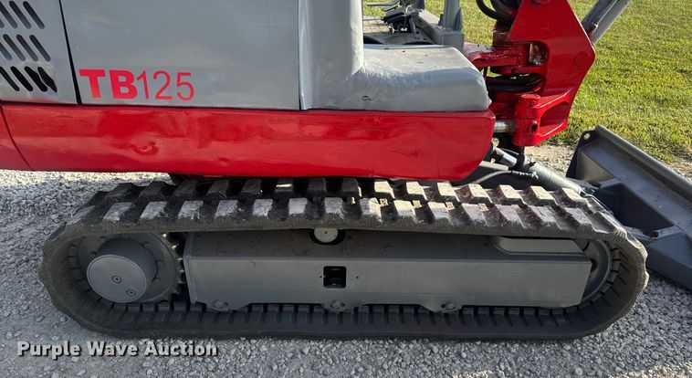 image for item EV1972 2005 Takeuchi TB125 mini excavator