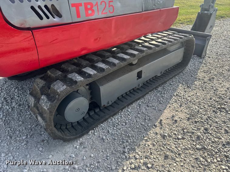 image for item EV1972 2005 Takeuchi TB125 mini excavator