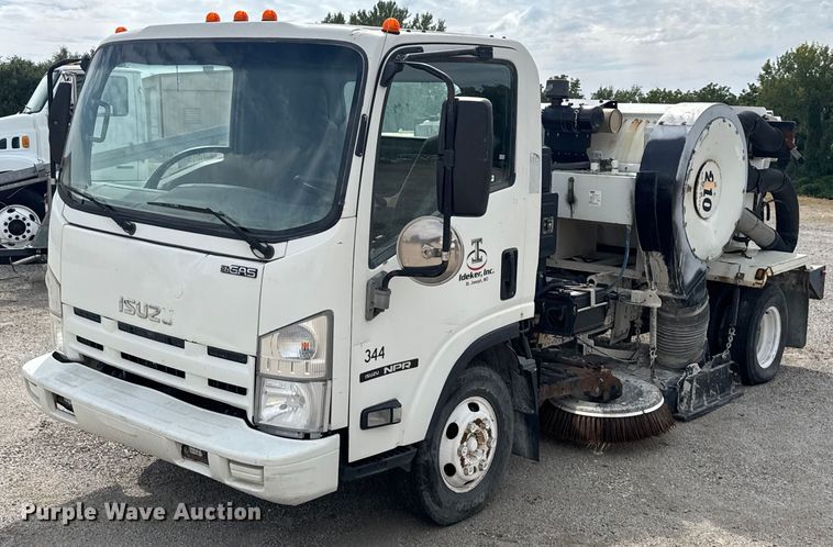 2015 Isuzu Npr Street Sweeper Truck VIN: 54DB4W1B8FS800893 Lot: 999317575