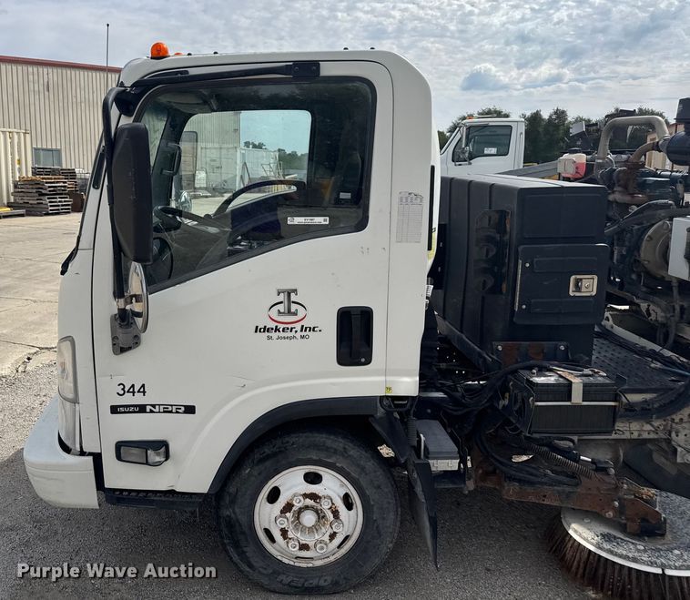 image for item EV1987 2015 Isuzu NPR street sweeper truck
