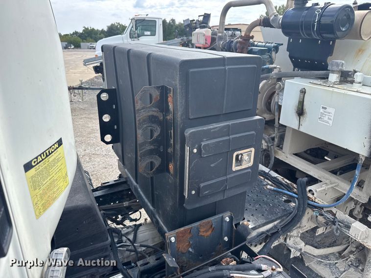 image for item EV1987 2015 Isuzu NPR street sweeper truck