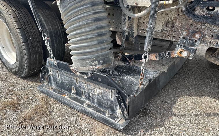 image for item EV1987 2015 Isuzu NPR street sweeper truck