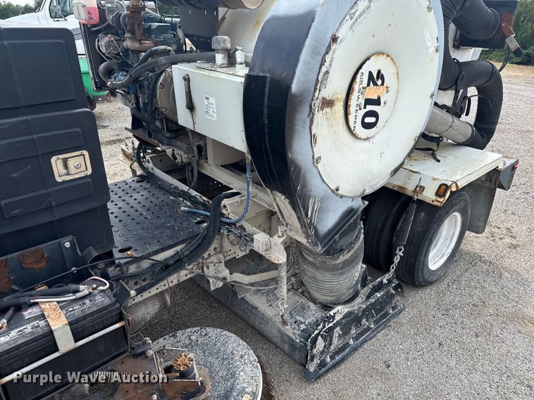 image for item EV1987 2015 Isuzu NPR street sweeper truck