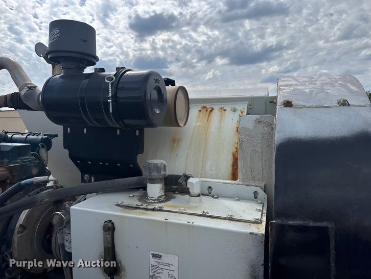 image for item EV1987 2015 Isuzu NPR street sweeper truck