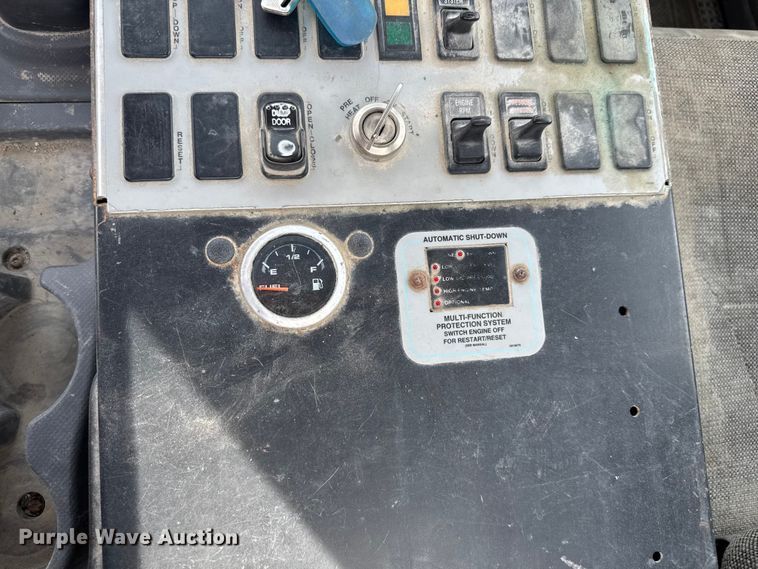 image for item EV1987 2015 Isuzu NPR street sweeper truck