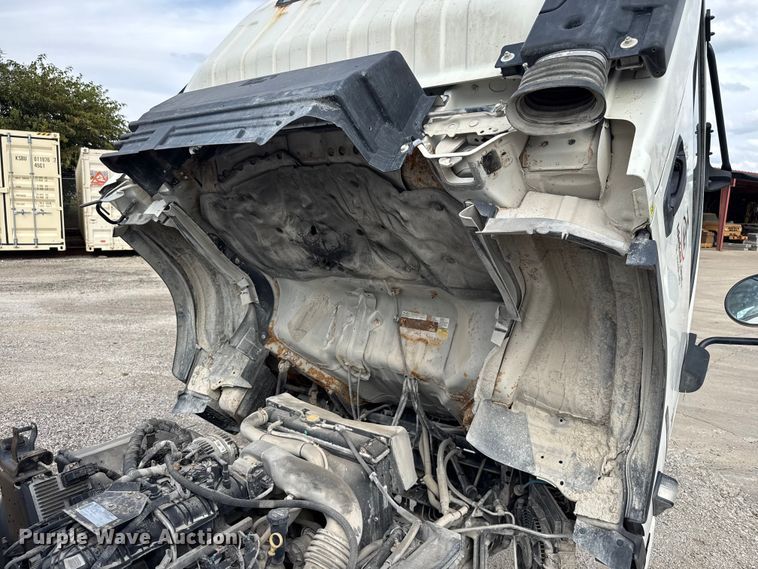 image for item EV1987 2015 Isuzu NPR street sweeper truck