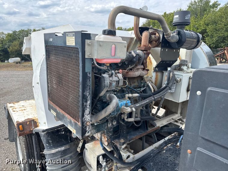 image for item EV1987 2015 Isuzu NPR street sweeper truck