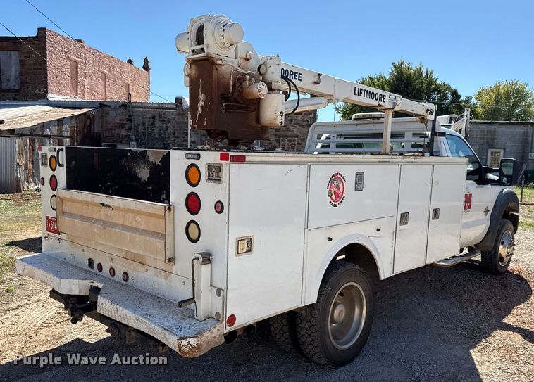 image for item GH9330 2011 Ford F550 Super Duty utility / service truck