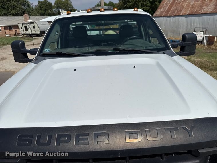 image for item GH9330 2011 Ford F550 Super Duty utility / service truck