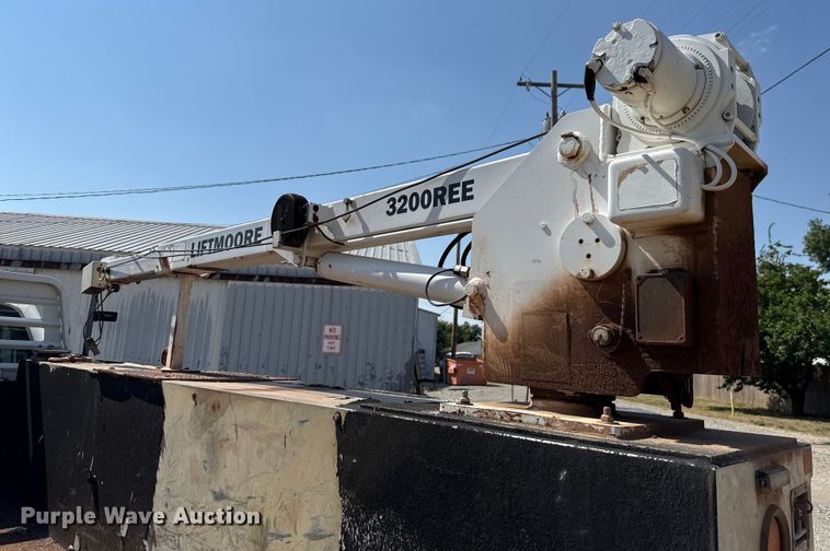 image for item GH9330 2011 Ford F550 Super Duty utility / service truck