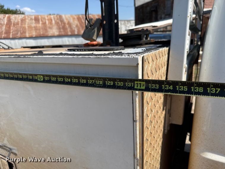 image for item GH9330 2011 Ford F550 Super Duty utility / service truck