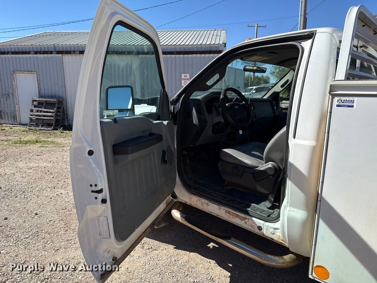 image for item GH9330 2011 Ford F550 Super Duty utility / service truck