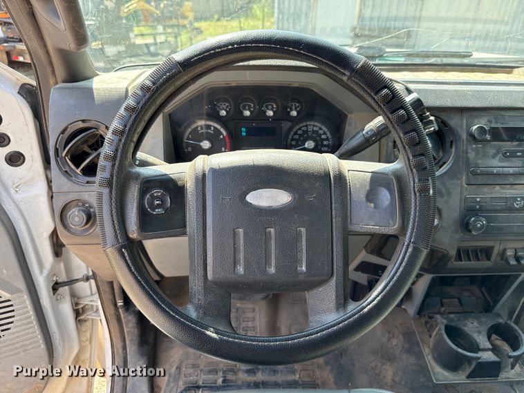image for item GH9330 2011 Ford F550 Super Duty utility / service truck