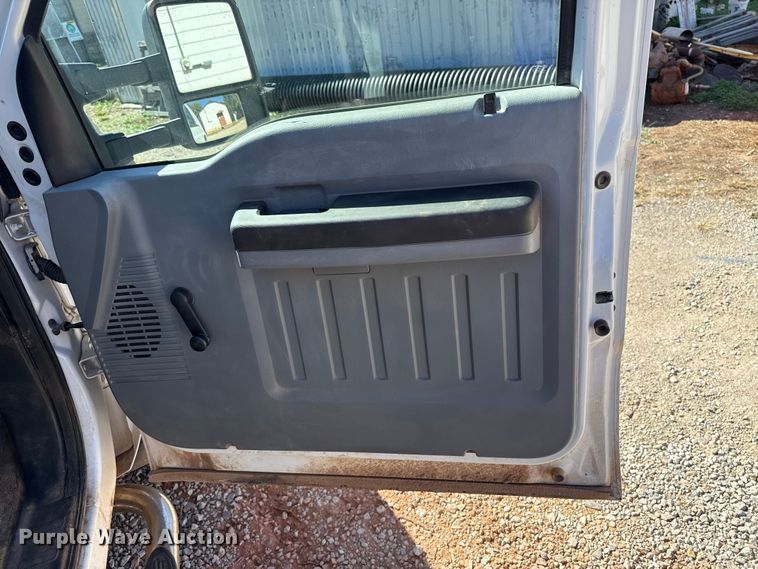 image for item GH9330 2011 Ford F550 Super Duty utility / service truck