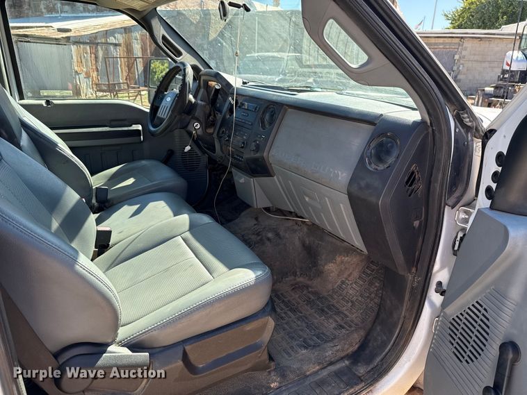 image for item GH9330 2011 Ford F550 Super Duty utility / service truck