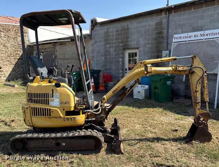 EXCAVADORA KOMATSU PC15MR1
