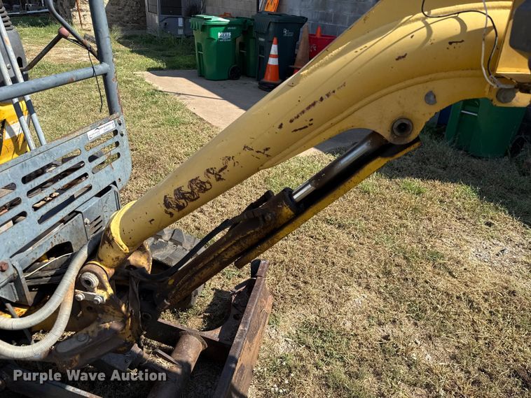image for item GH9331 Komatsu PC15MR-1 mini excavator