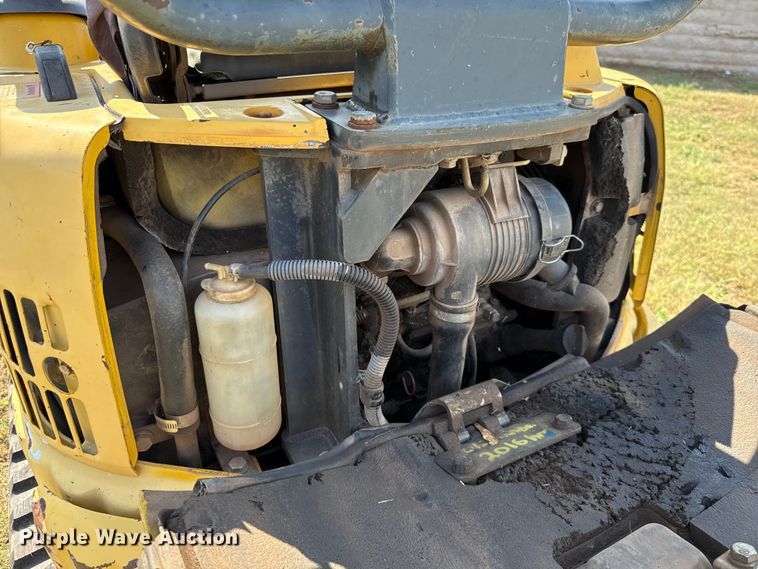 image for item GH9331 Komatsu PC15MR-1 mini excavator