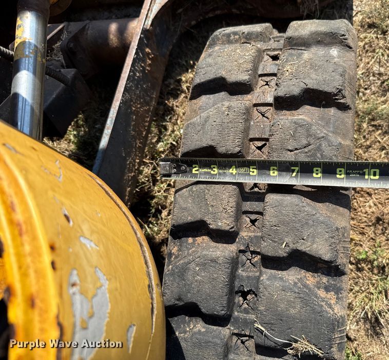 image for item GH9331 Komatsu PC15MR-1 mini excavator