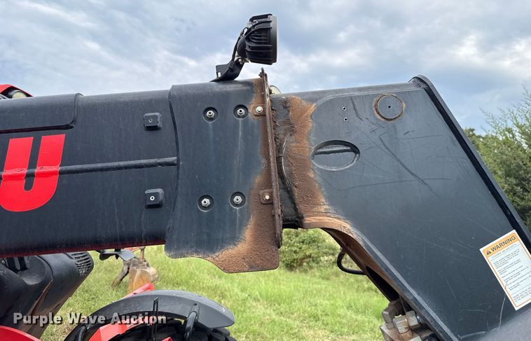 image for item GH9334 2019 Manitou MLT 961-145 V+L telehandler