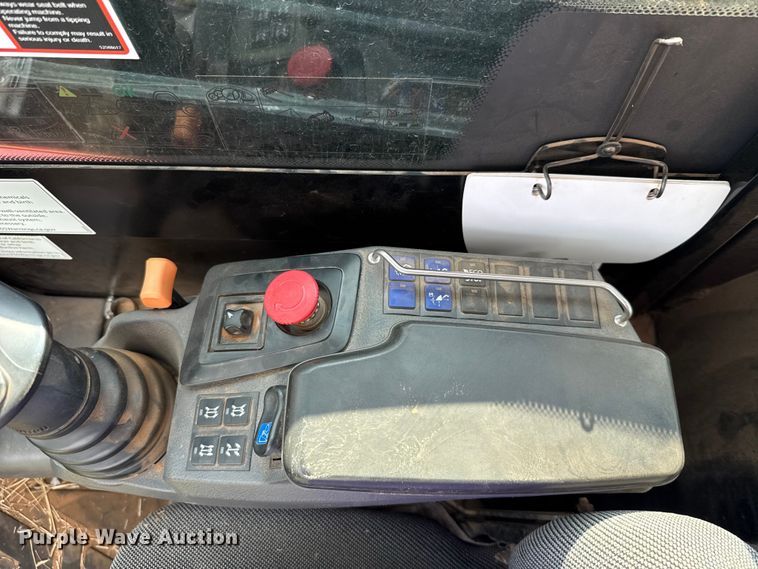 image for item GH9334 2019 Manitou MLT 961-145 V+L telehandler