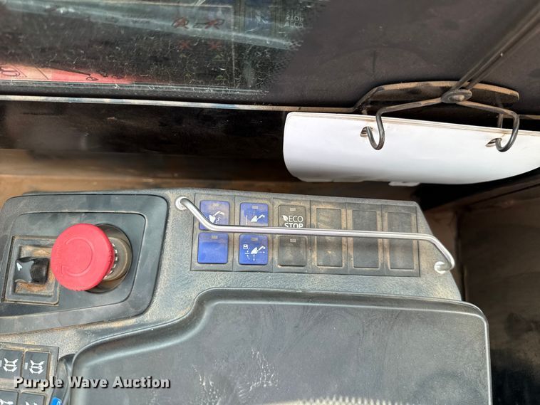 image for item GH9334 2019 Manitou MLT 961-145 V+L telehandler