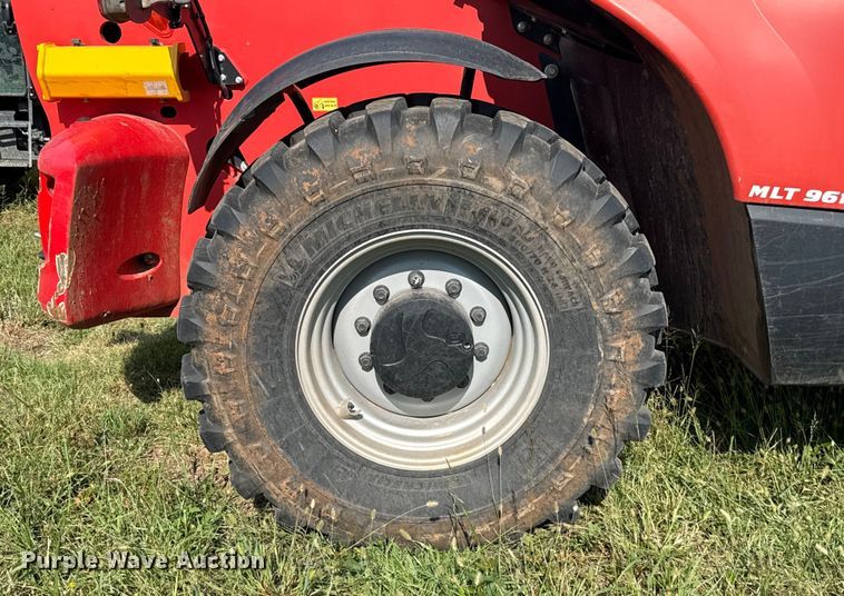 image for item GH9334 2019 Manitou MLT 961-145 V+L telehandler