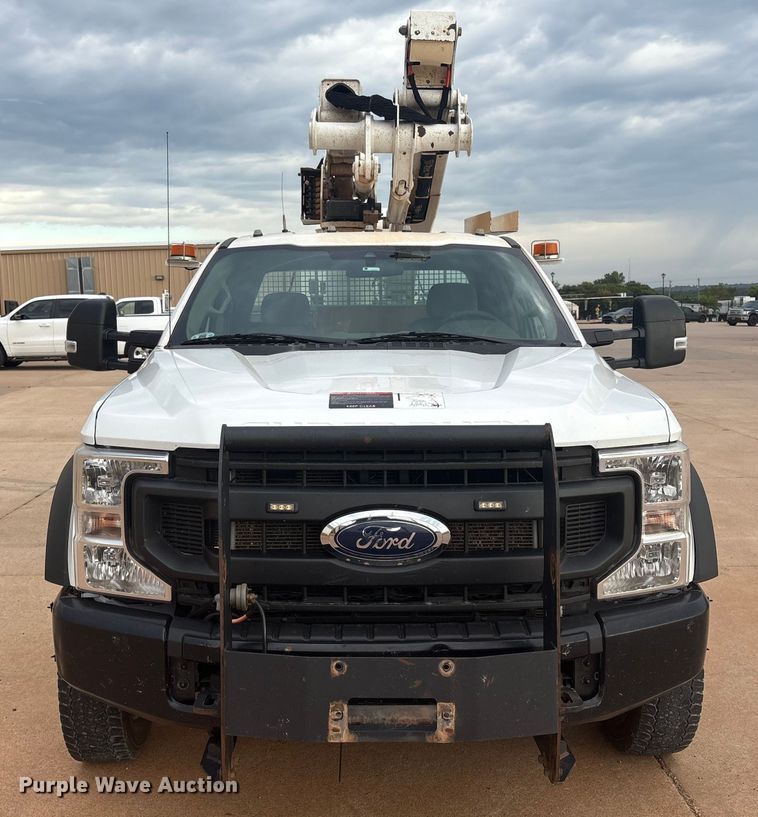 CAMIóN CON CANASTILLA 2020 FORD ALTEC