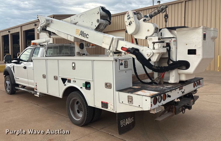 image for item GH9363 2020 Ford F550 SuperCab bucket truck