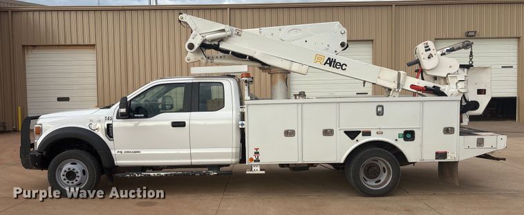 image for item GH9363 2020 Ford F550 SuperCab bucket truck