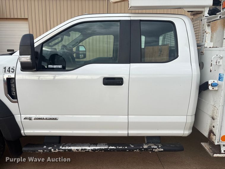 image for item GH9363 2020 Ford F550 SuperCab bucket truck