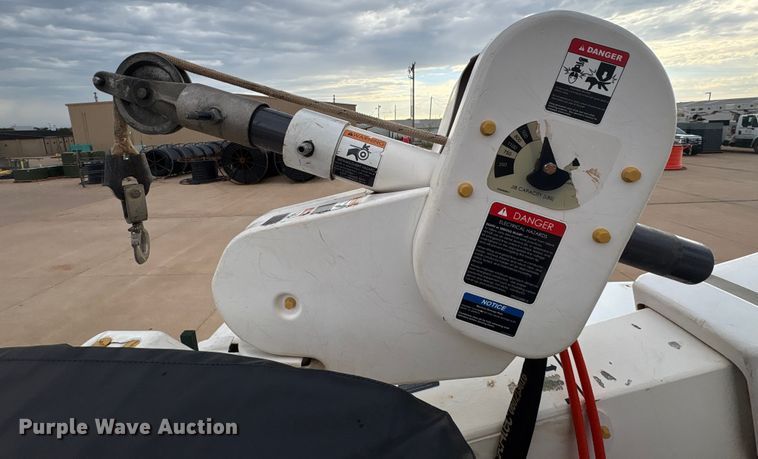 image for item GH9363 2020 Ford F550 SuperCab bucket truck