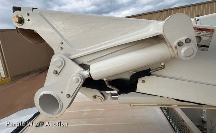 image for item GH9363 2020 Ford F550 SuperCab bucket truck