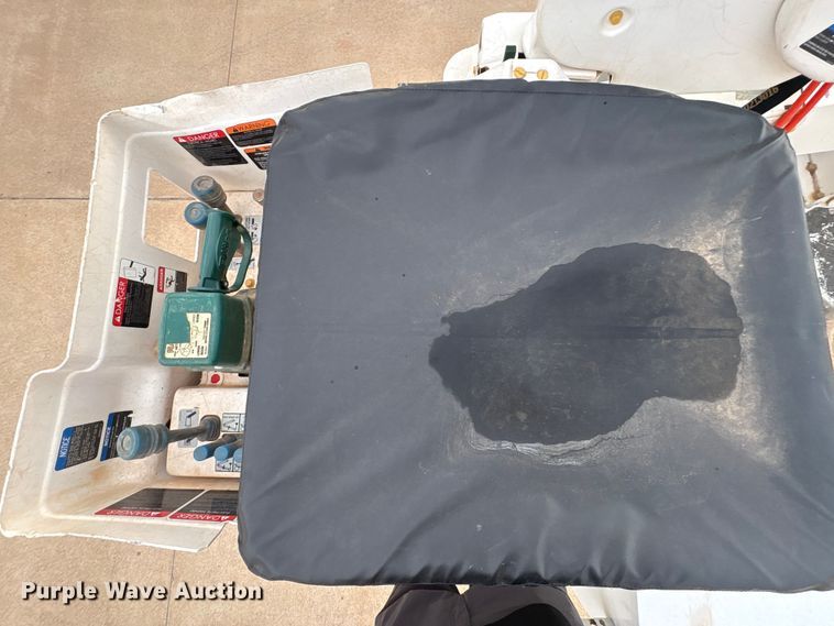 image for item GH9363 2020 Ford F550 SuperCab bucket truck