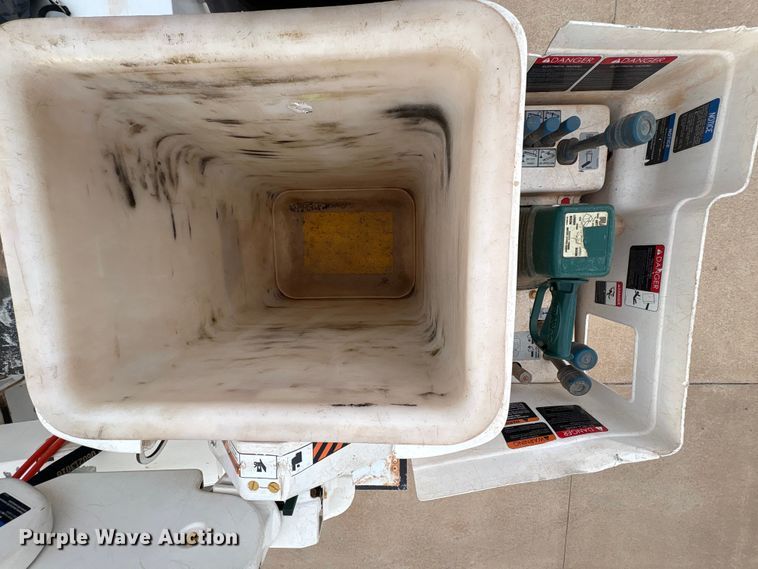 image for item GH9363 2020 Ford F550 SuperCab bucket truck